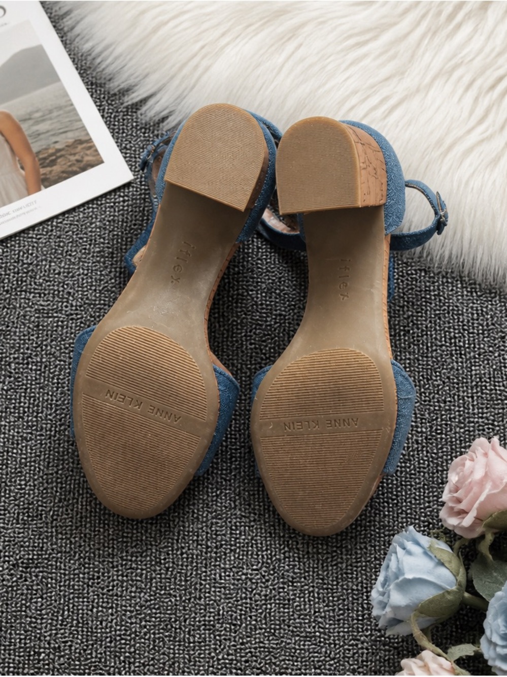 Women's Carine Heeled Sandal - Picture 3 of 4